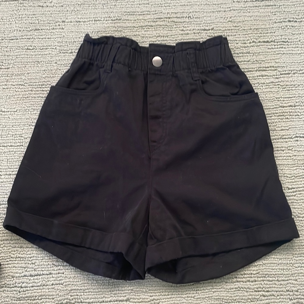 🖤Black High Waisted Scrunch Shorts 🖤